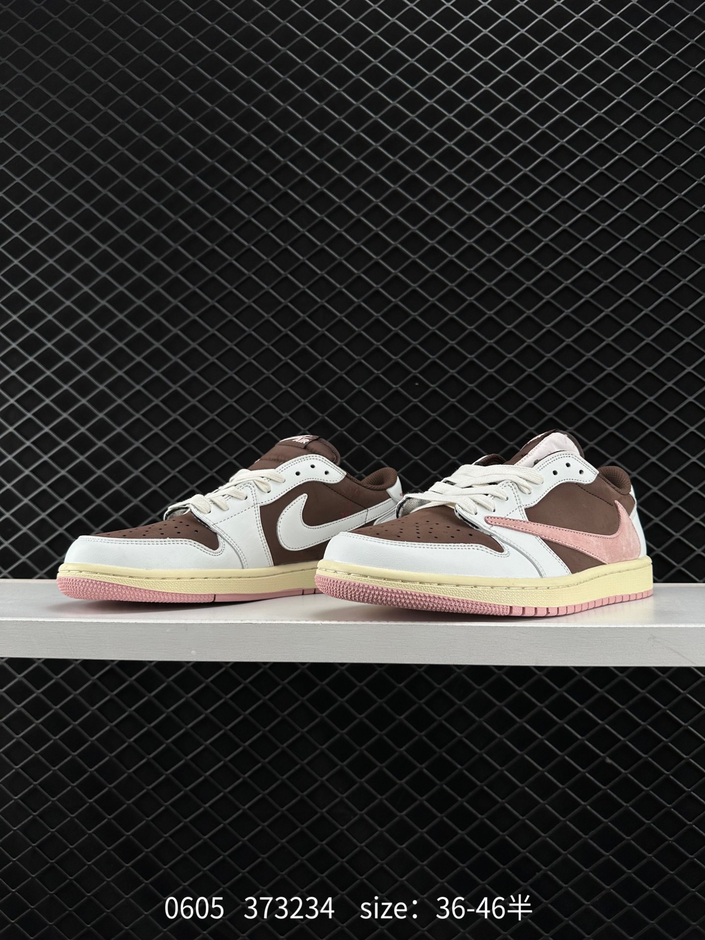Travis Scott x Air Jordan 1 ” Reverse Mocha “